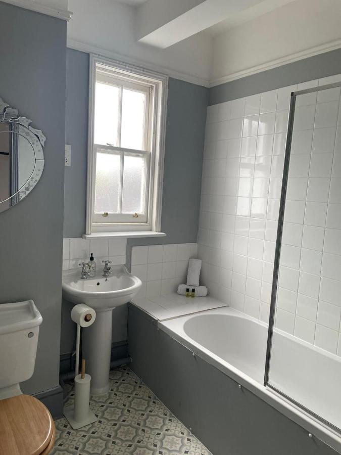 The Royal Oak Hotel Hawkhurst Ngoại thất bức ảnh